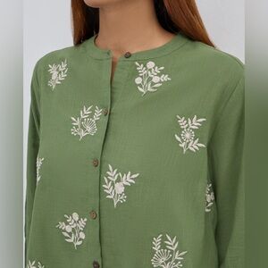 Utsa Brand Women's Lightweight Cotton Blouse in Sage Green Size:L